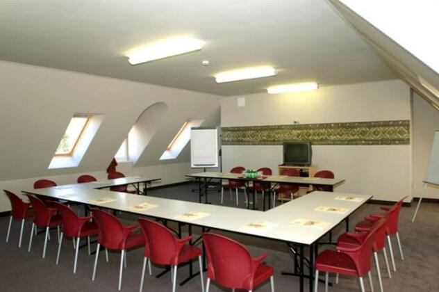 Meses Shiraz Wellness & Trening Hotel - Photo2