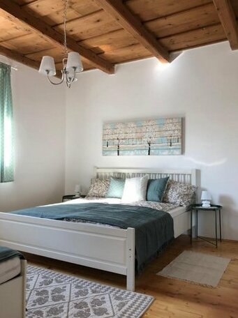 Twin Pines Apartment Egerszalok - Photo2