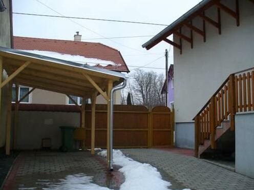 Kobanyasor Apartman - Photo4