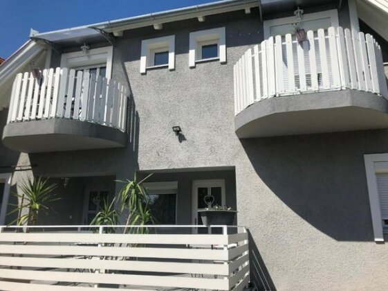 Levendula Apartman Gyenesdias