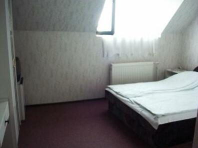 Takacs Panzio - Photo5