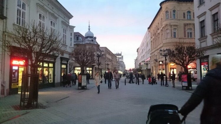 Var-Lak Vendeghaz Gyor