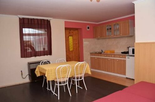 A4 Apartman Gyula - Photo3