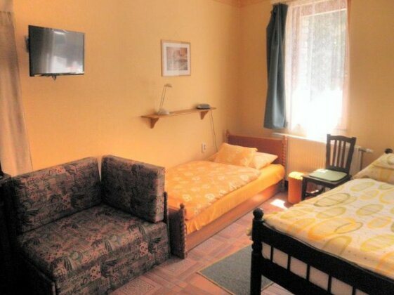 Burg Apartmanhaz - Photo3