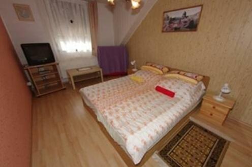 Fortuna Deluxe Apartman Gyula - Photo2