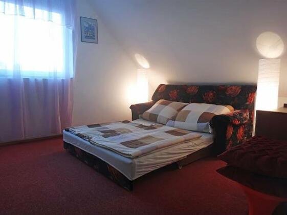Galamb Apartman - Photo2