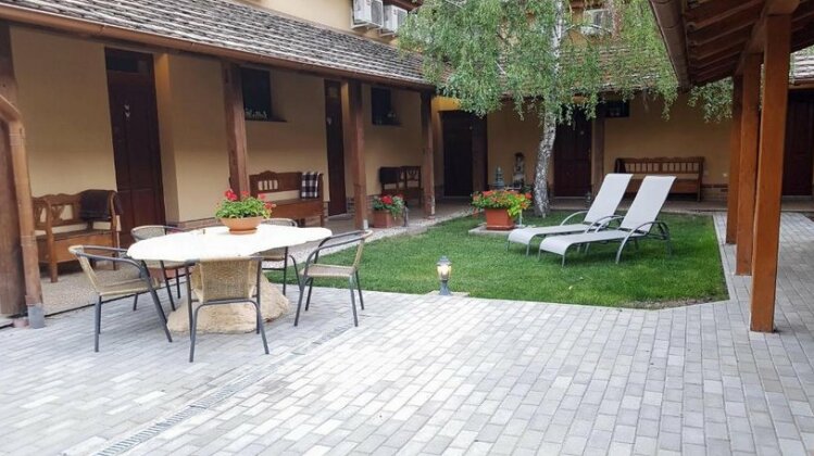 Gelleny Lux Apartman - Photo2