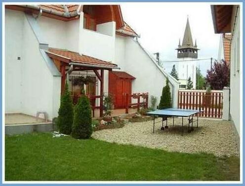 Hellasz Apartman - Photo2