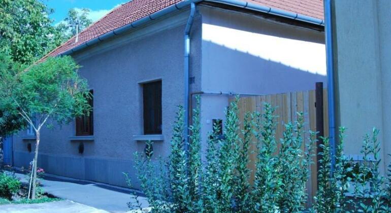 Moricz Apartman - Photo2