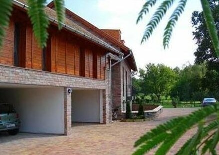 Vararok Apartman - Photo4