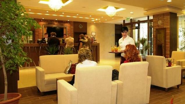 Wellness Hotel Gyula - Photo4