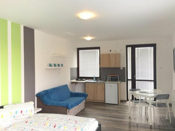 Ease Lux Apartments - Photo2