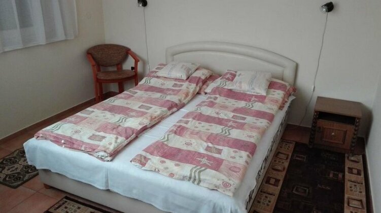 Garden Apartmanhaz - Photo2