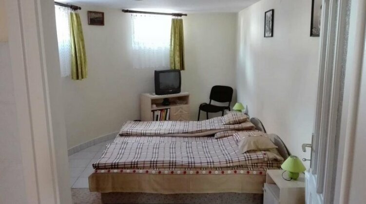 Garden Apartmanhaz - Photo3