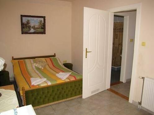 Huba Apartman - Photo2