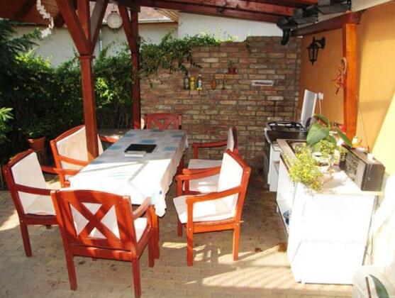 Oazis Apartmanhaz - Photo2