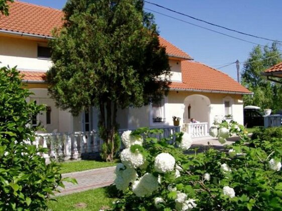 Apartmanhaz Mediterran - Photo2