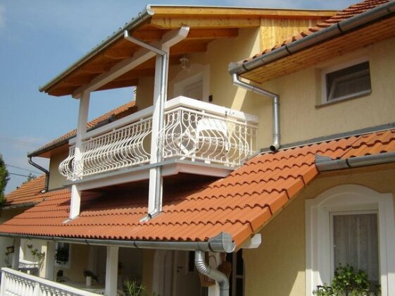 Apartmanhaz Mediterran - Photo3