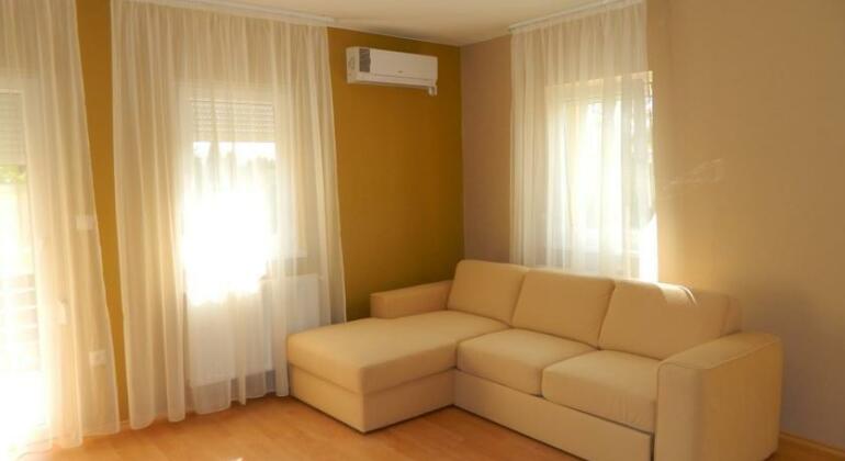 1000 Home Apartments - Photo3