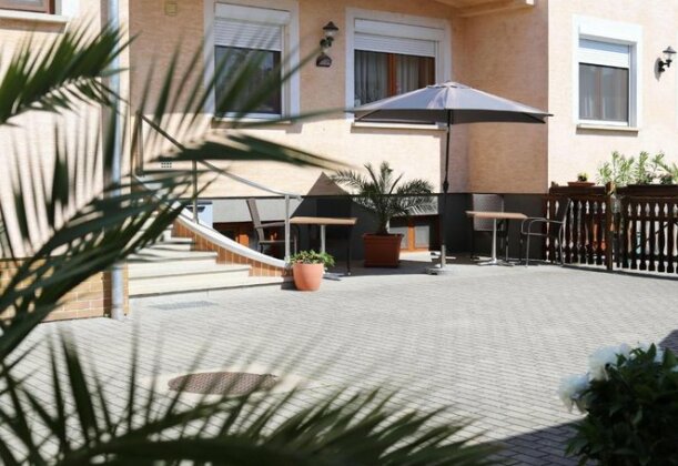 Acs Apartman Heviz - Photo2