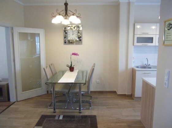 Ametiszt Apartman Heviz - Photo3