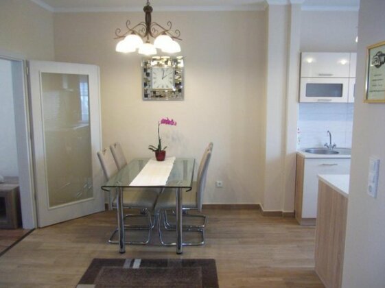 Ametiszt Apartman Heviz - Photo3