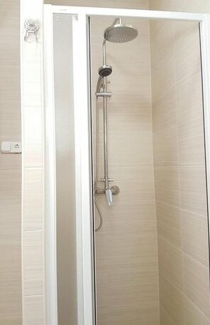 Best Heviz Apartman - Photo5