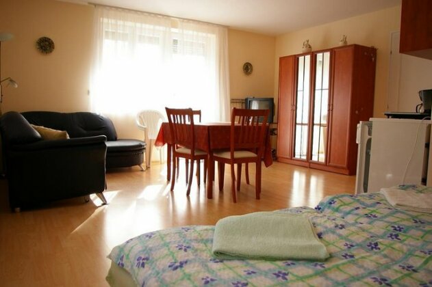 Botos Villa - Photo5