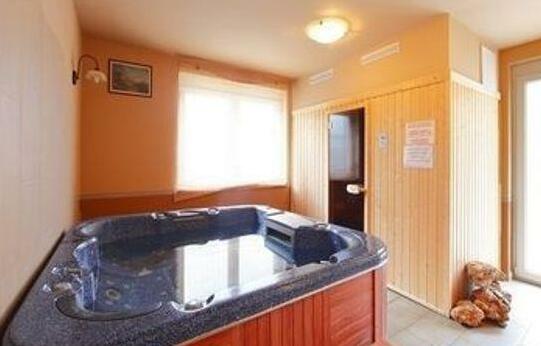 Centrum Apartmanhaz - Photo3