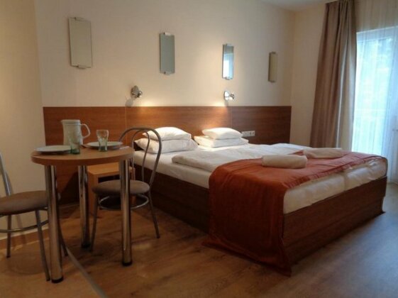 Complex Comfort - Photo4