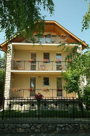 Deluxe Apartments - Photo4