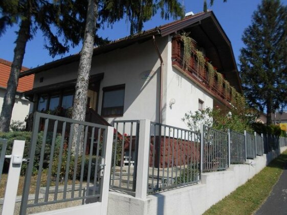 Erika Apartmanhazak - Photo2