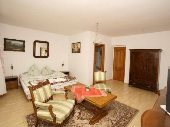 Gelencser Pension - Photo4