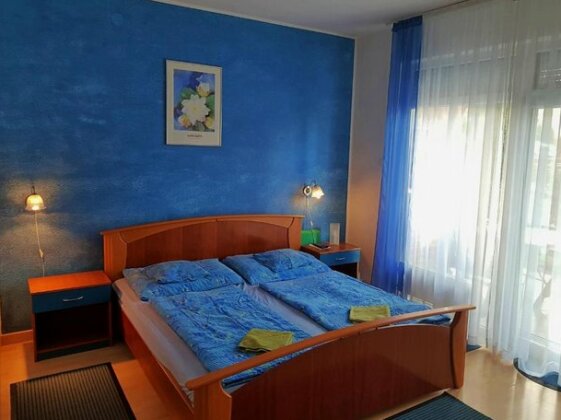 Gyongyszem Apartman Heviz - Photo4