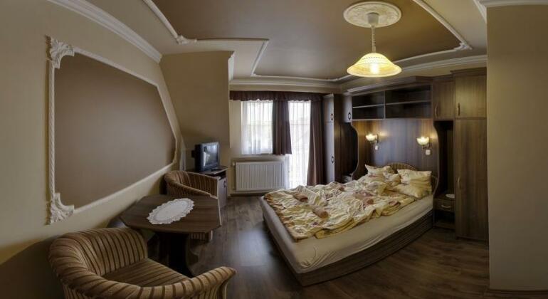 Hegyi Panzio - Photo3