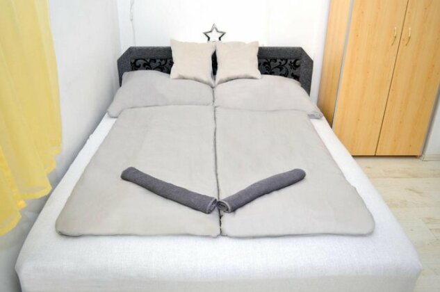 Heviz Apartman Heviz - Photo4