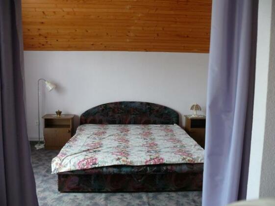 Heviz Yellow Apartmenthouse - Photo3
