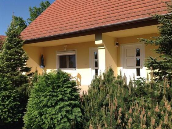 Honved Apartmanhaz Heviz - Photo2