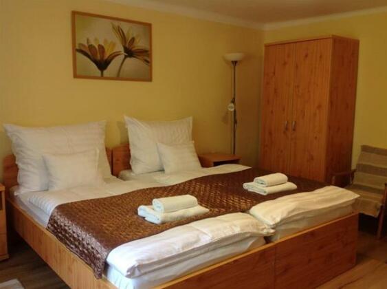 Honved Apartmanhaz Heviz - Photo3