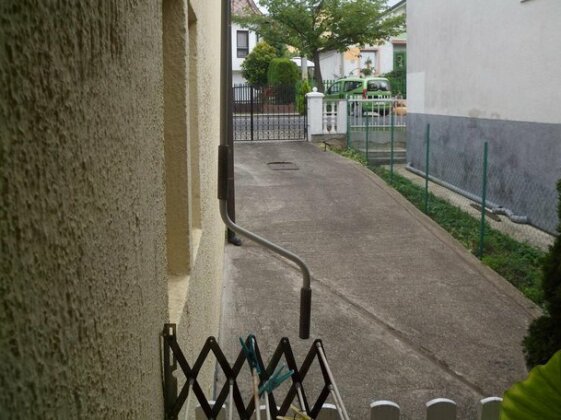 Kis Apartmanhaz - Photo4
