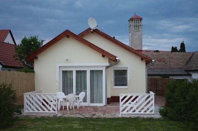 Mona Home Heviz - Photo2