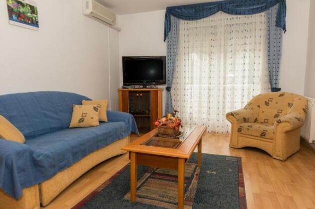Muskatli Apartmanhaz - Photo2