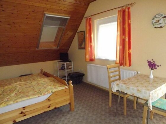 Napsugar Apartmanhaz Heviz - Photo4