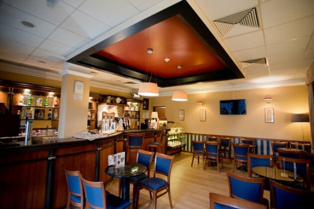 Palace Wellness Apartman Heviz - Photo4