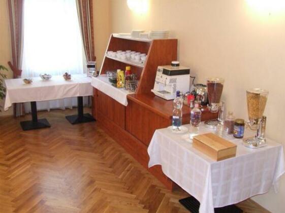 Pannon Hotel - Photo2