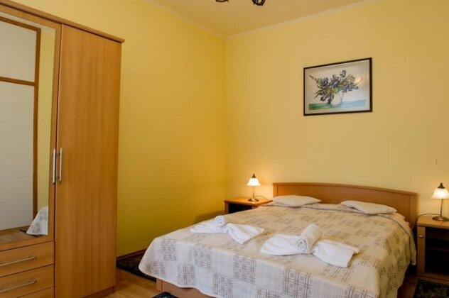 Service 4 You Apartments - Photo3