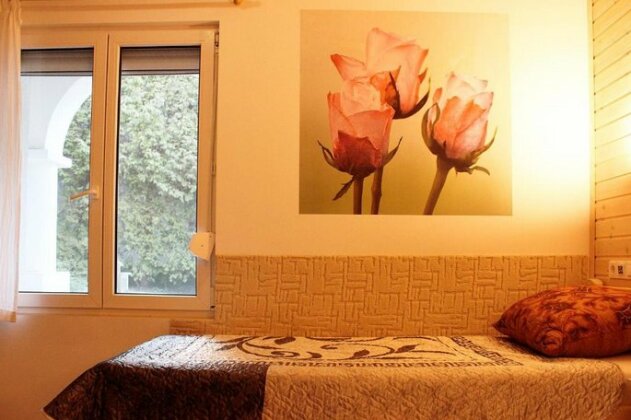 White Quiet Apartment - Photo4