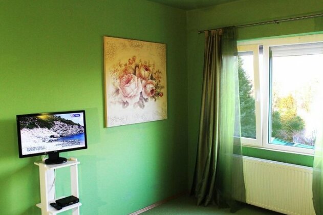 White Quiet Apartment - Photo5