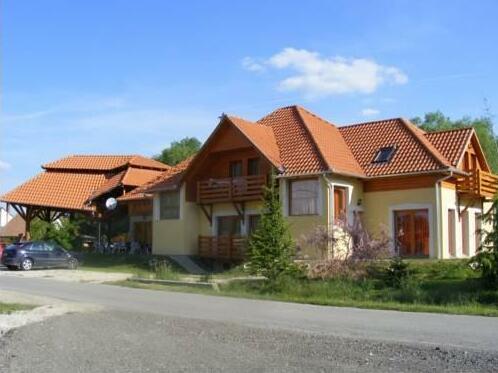 Liliom Apartmanhaz - Photo3