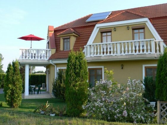 Szep Ilonka Vendeghaz - Photo2